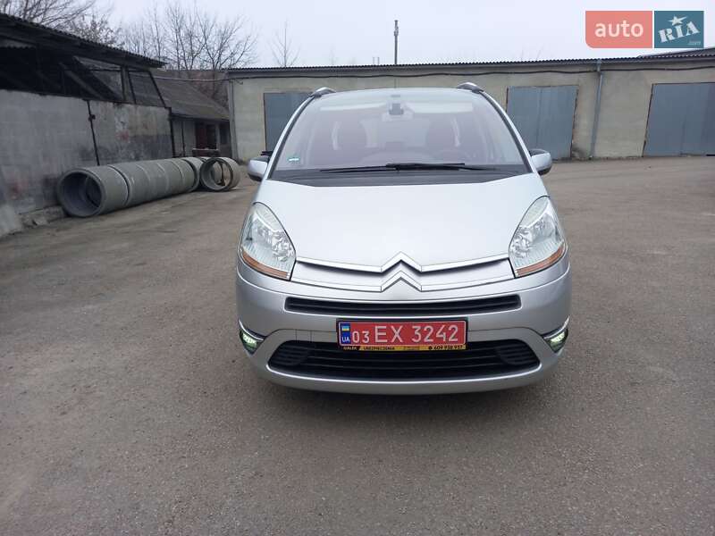 Минивэн Citroen Grand C4 Picasso 2010 в 