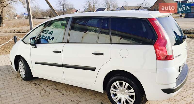 Минивэн Citroen Grand C4 Picasso 2010 в Теофиполе