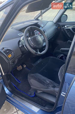 Минивэн Citroen Grand C4 Picasso 2010 в 