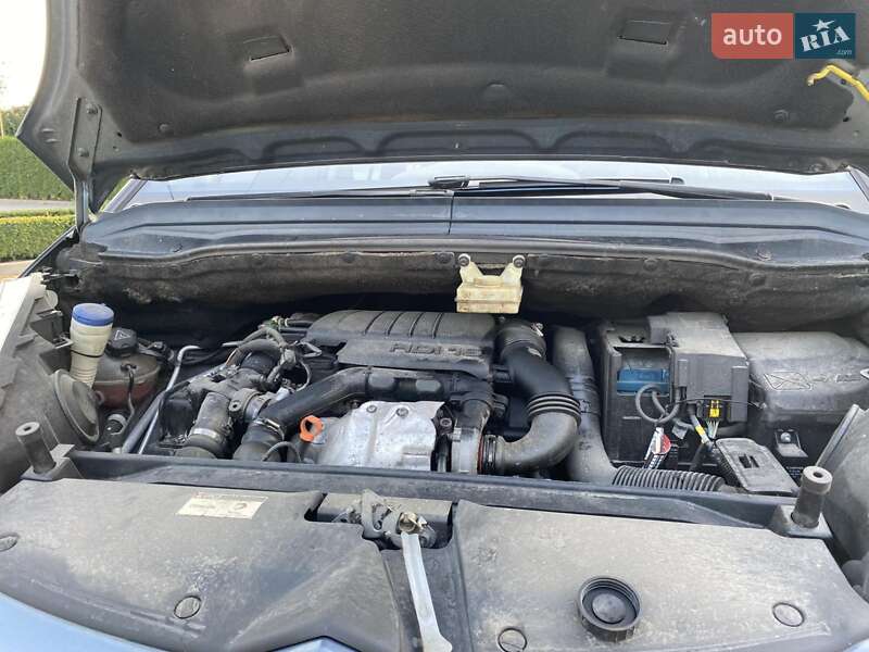 Минивэн Citroen Grand C4 Picasso 2010 в Виннице
