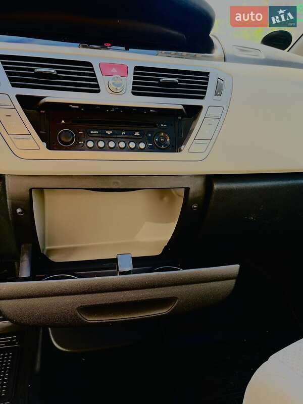 Минивэн Citroen Grand C4 Picasso 2010 в Виннице