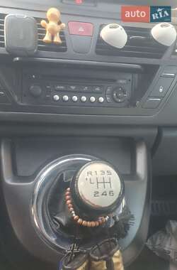 Минивэн Citroen Grand C4 Picasso 2011 в 