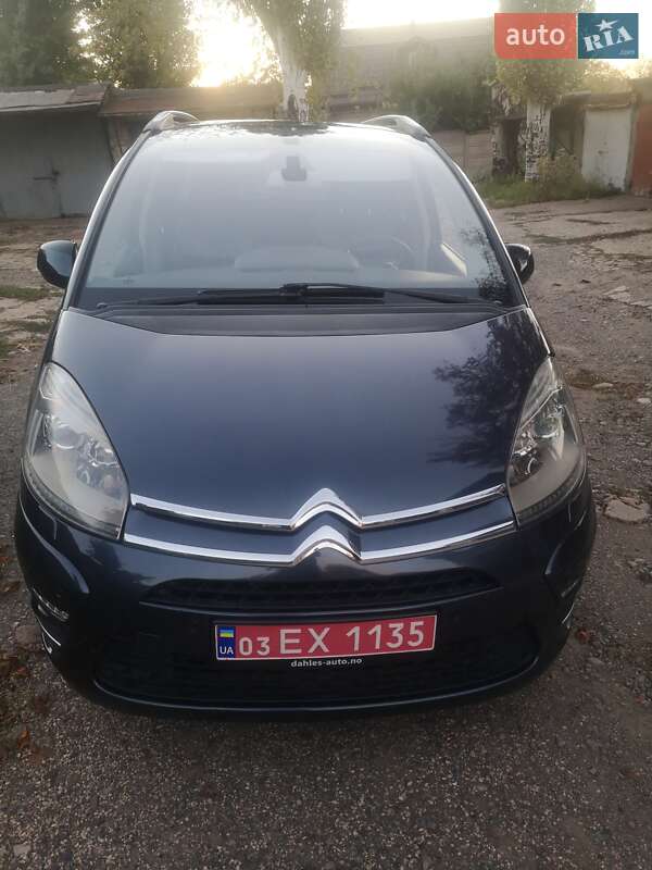 Минивэн Citroen Grand C4 Picasso 2011 в 
