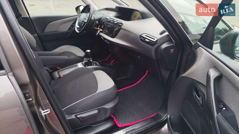 Минивэн Citroen Grand C4 Picasso 2016 в Новоархангельске