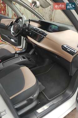 Минивэн Citroen Grand C4 Picasso 2015 в 