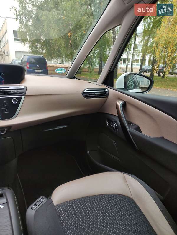 Минивэн Citroen Grand C4 Picasso 2015 в Киеве фото 17 Минивэн Citroen Grand C4 Picasso 2015 в Киеве