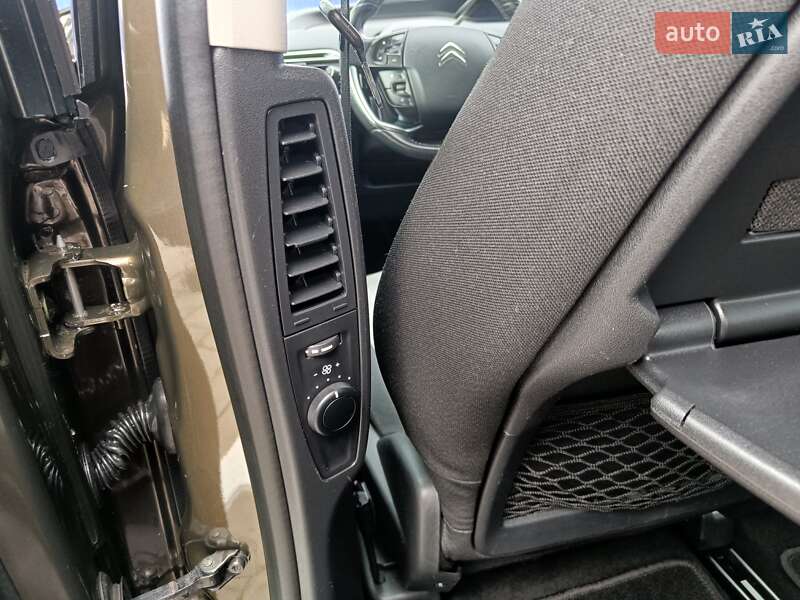 Минивэн Citroen Grand C4 Picasso 2014 в Калуше фото 24 Минивэн Citroen Grand C4 Picasso 2014 в Калуше