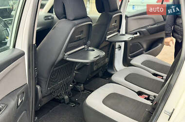 Мінівен Citroen Grand C4 Picasso 2015 в  фото 22 Мінівен Citroen Grand C4 Picasso 2015 в