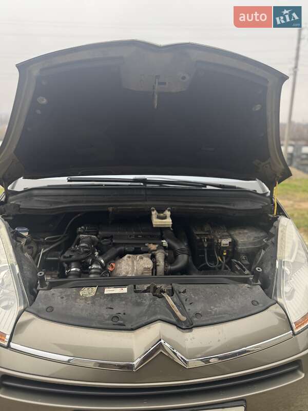 Минивэн Citroen Grand C4 Picasso 2010 в Долине