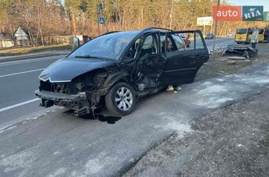 Минивэн Citroen Grand C4 Picasso 2007 в Смеле