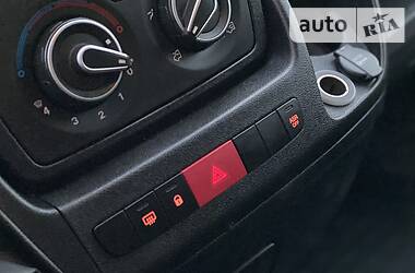 Вантажопасажирський фургон Citroen Jumper 2015 в 