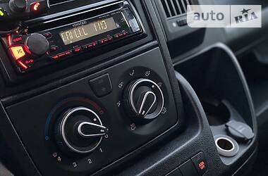 Вантажопасажирський фургон Citroen Jumper 2015 в 