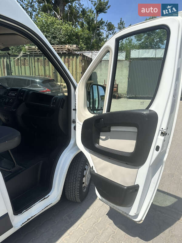 Вантажний фургон Citroen Jumper 2012 в Львові