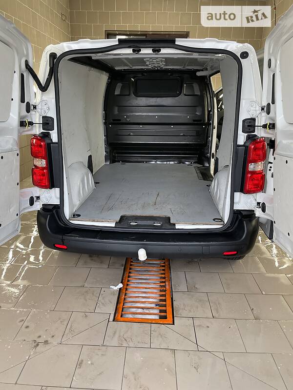 Вантажний фургон Citroen Jumpy 2016 в Києві