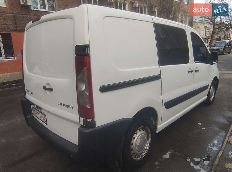Вантажопасажирський фургон Citroen Jumpy 2010 в Харкові