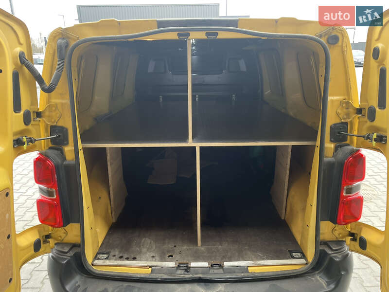 Вантажний фургон Citroen Jumpy 2017 в Львові