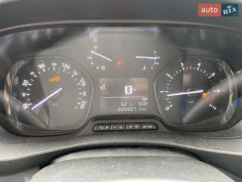 Вантажний фургон Citroen Jumpy 2017 в Львові