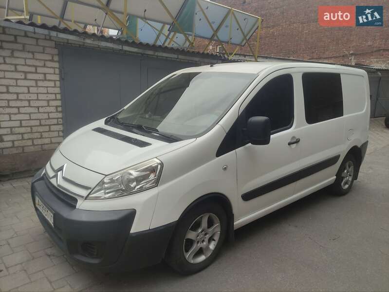 Вантажопасажирський фургон Citroen Jumpy 2010 в Харкові