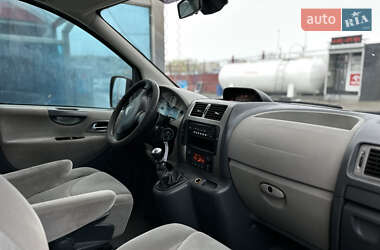 Минивэн Citroen Jumpy 2012 в 