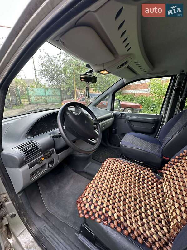 Минивэн Citroen Jumpy 2004 в Остроге