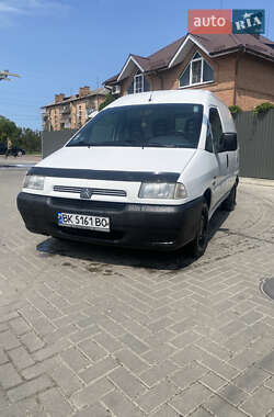 Грузовой фургон Citroen Jumpy 2000 в 