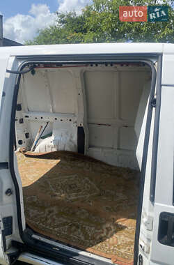 Грузовой фургон Citroen Jumpy 2000 в 