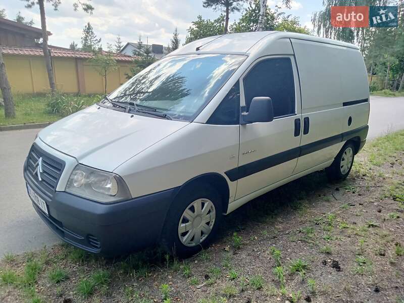 Вантажний фургон Citroen Jumpy 2005 в Рівному