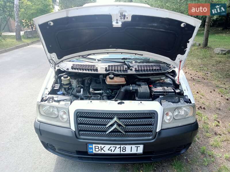 Вантажний фургон Citroen Jumpy 2005 в Рівному