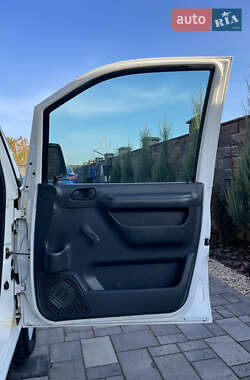Вантажний фургон Citroen Jumpy 2001 в  фото 20 Вантажний фургон Citroen Jumpy 2001 в