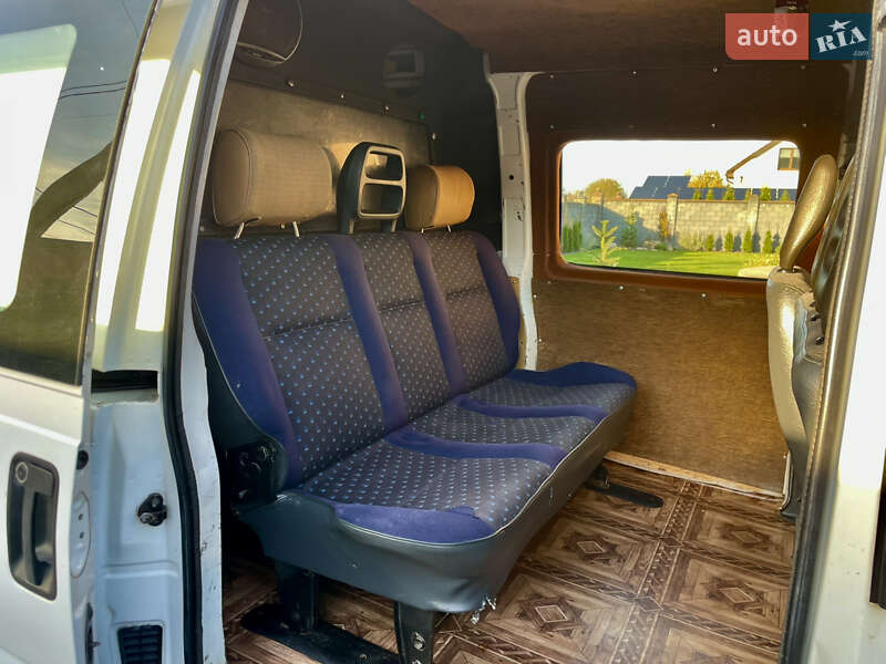 Вантажний фургон Citroen Jumpy 2001 в Рівному