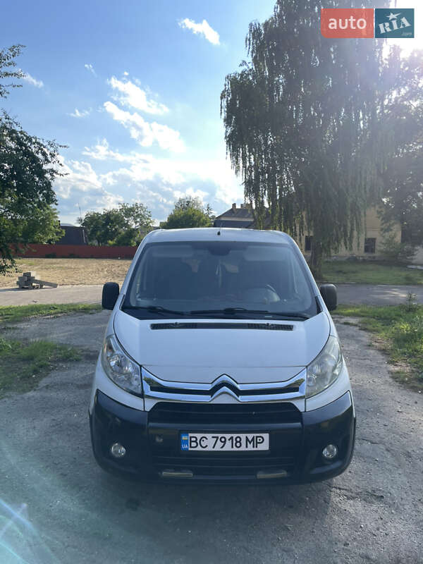 Вантажопасажирський фургон Citroen Jumpy 2010 в Яворові фото 2 Вантажопасажирський фургон Citroen Jumpy 2010 в Яворові