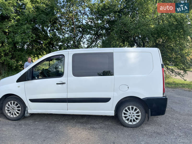 Вантажопасажирський фургон Citroen Jumpy 2010 в Яворові фото 6 Вантажопасажирський фургон Citroen Jumpy 2010 в Яворові