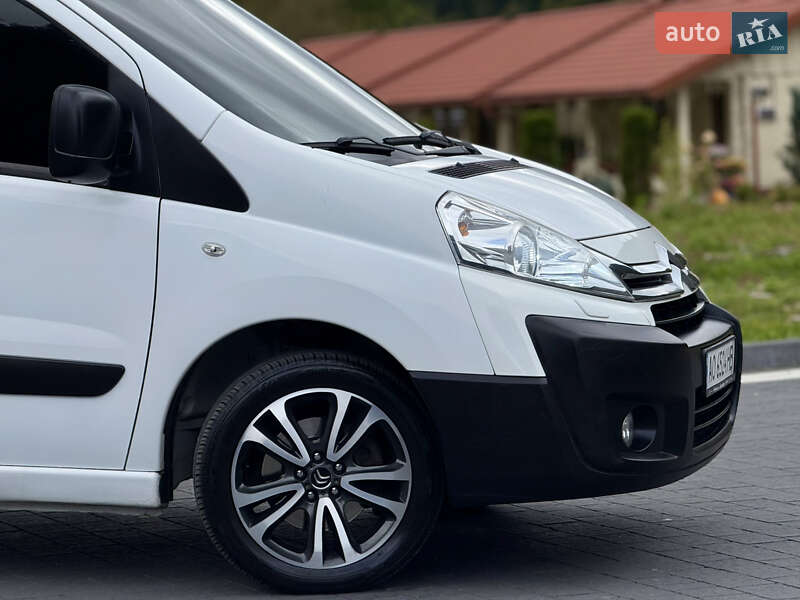 Вантажний фургон Citroen Jumpy 2014 в Міжгір'ї