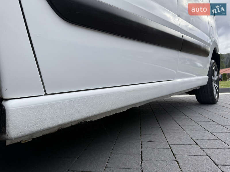 Вантажний фургон Citroen Jumpy 2014 в Міжгір'ї