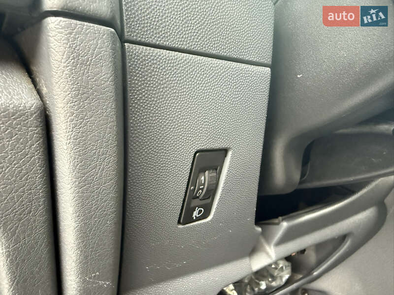 Вантажний фургон Citroen Jumpy 2014 в Міжгір'ї