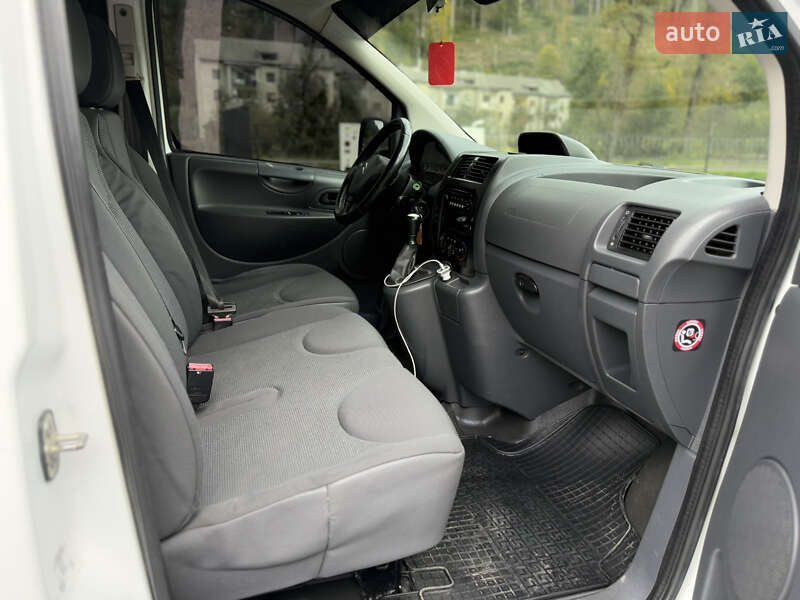 Вантажний фургон Citroen Jumpy 2014 в Міжгір'ї