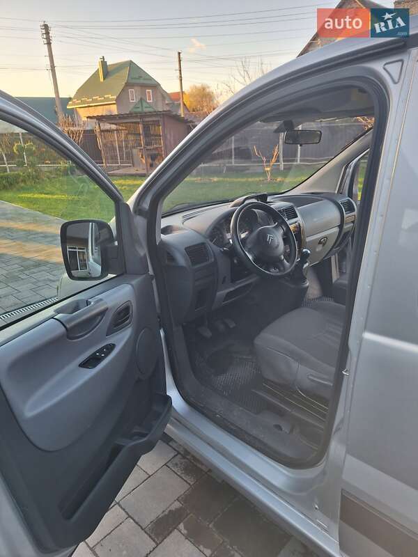 Минивэн Citroen Jumpy 2009 в Костополе