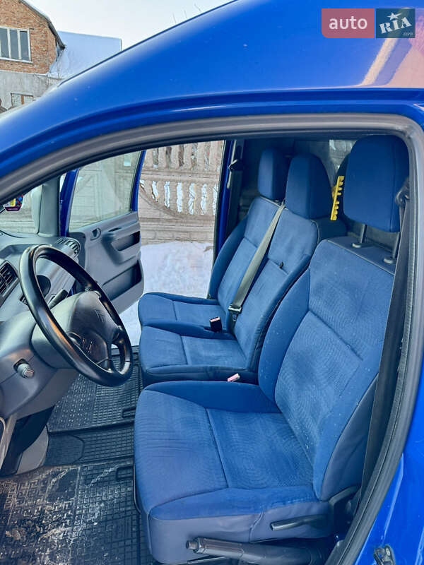 Вантажний фургон Citroen Jumpy 2006 в Львові