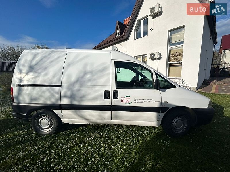 Грузовой фургон Citroen Jumpy 2004 в Бориславе