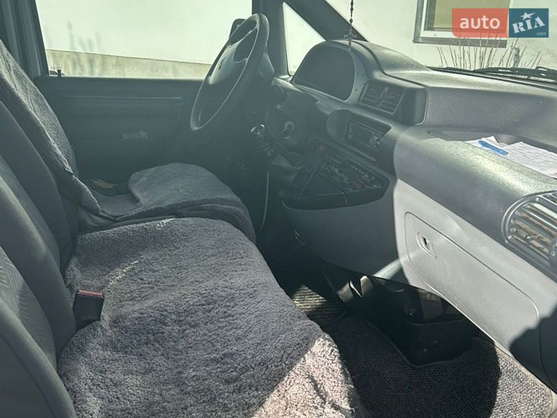 Грузовой фургон Citroen Jumpy 2004 в Бориславе