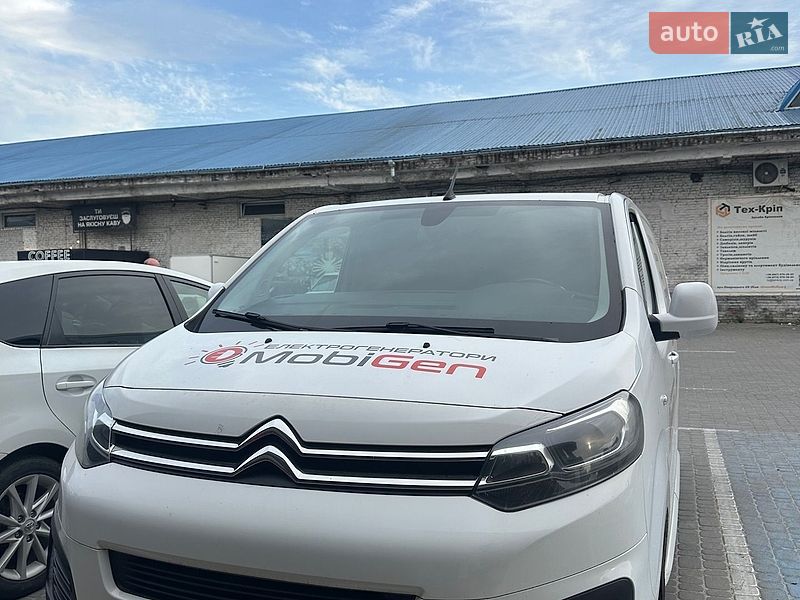 Вантажний фургон Citroen Jumpy 2018 в Львові
