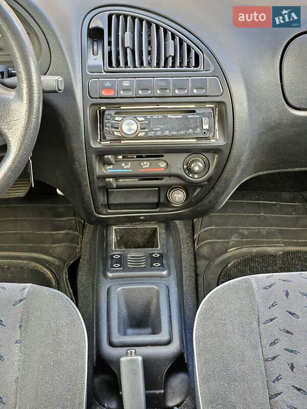 Хэтчбек Citroen Saxo 2003 в Дубно