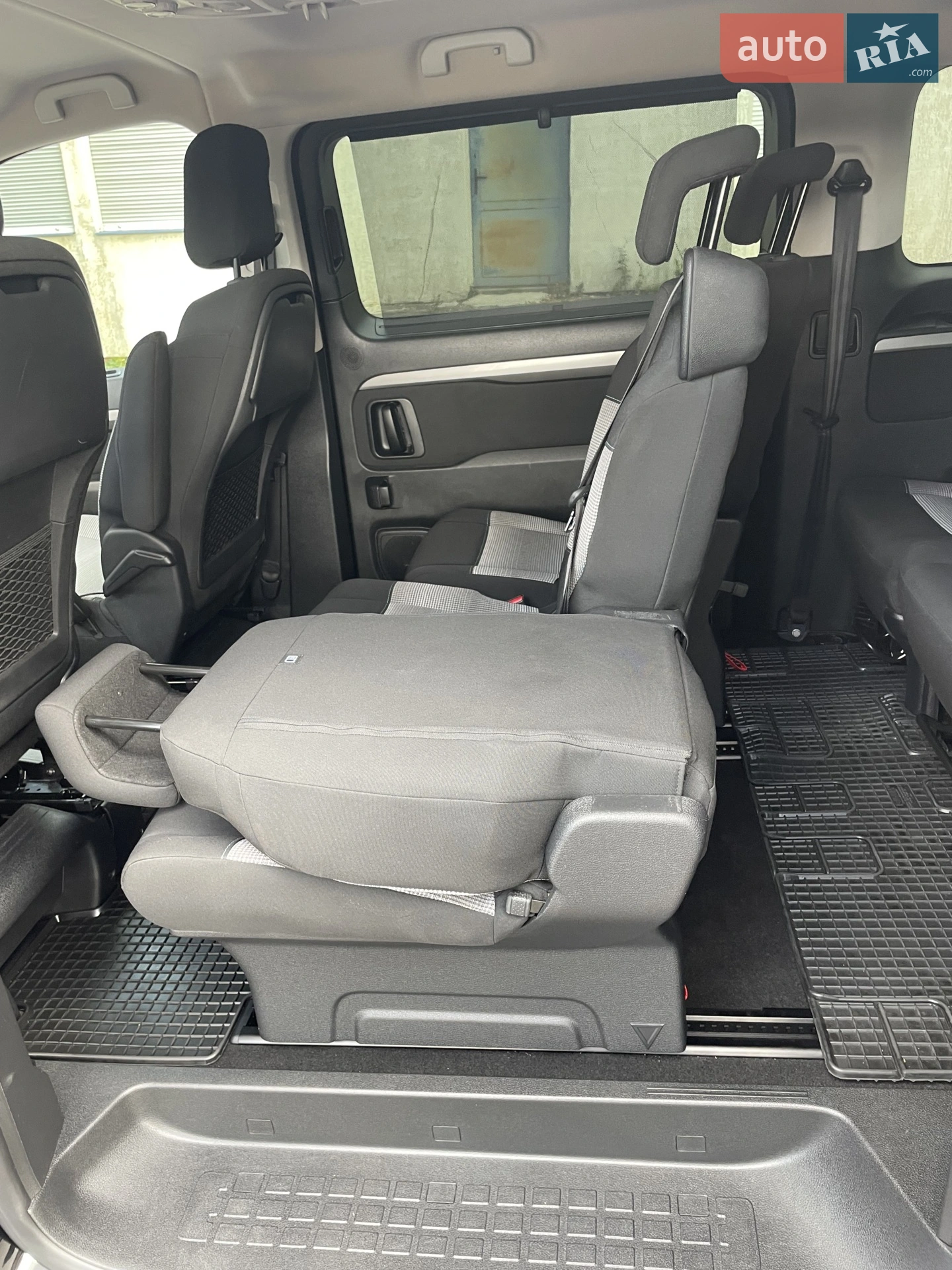 2020 Citroen Spacetourer - мініатюра 32
