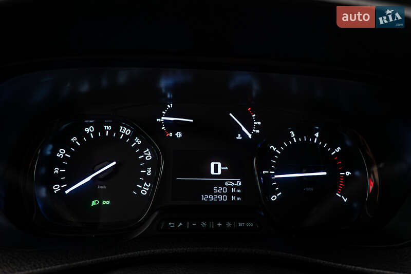 Минивэн Citroen SpaceTourer 2017 в Киеве