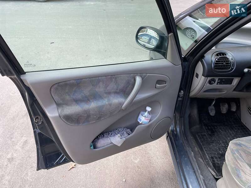 Мінівен Citroen Xsara Picasso 2002 в Луцьку