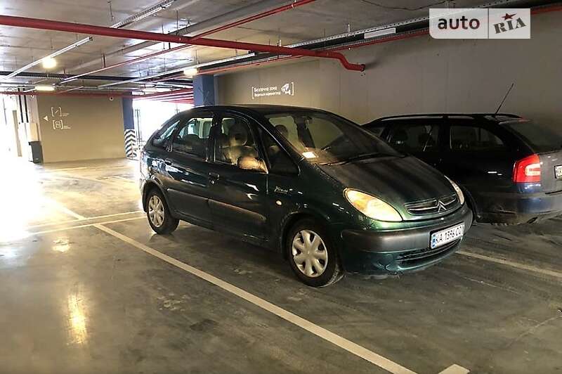 Минивэн Citroen Xsara Picasso 2000 в 