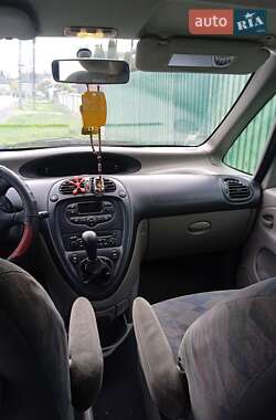 Минивэн Citroen Xsara Picasso 2001 в 
