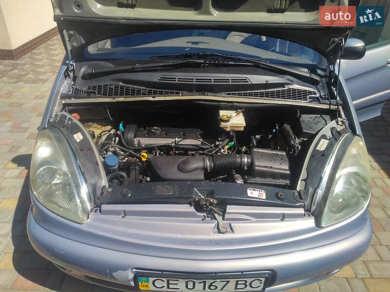 Мінівен Citroen Xsara Picasso 2002 в Чернівцях