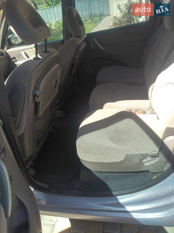 Мінівен Citroen Xsara Picasso 2002 в Чернівцях