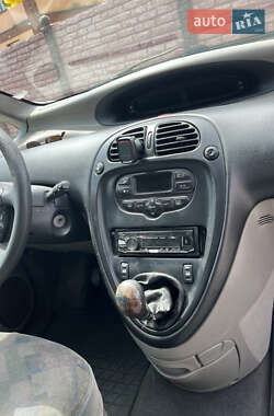 Минивэн Citroen Xsara Picasso 2000 в 